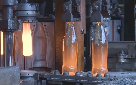 グラスボトル生産ラインで生産プロセスを最適化